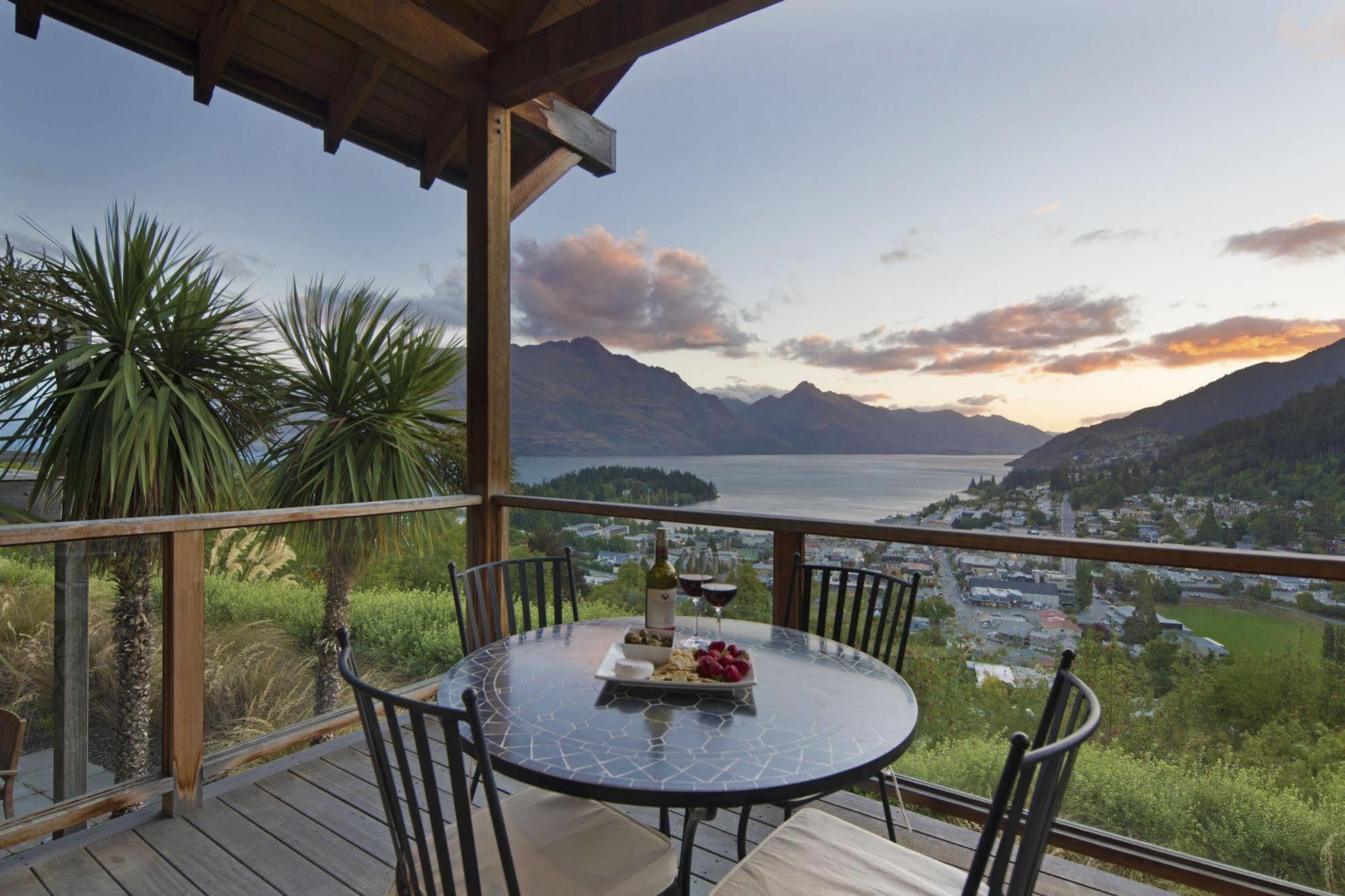 Commonage Villas By Staysouth Queenstown Exterior photo